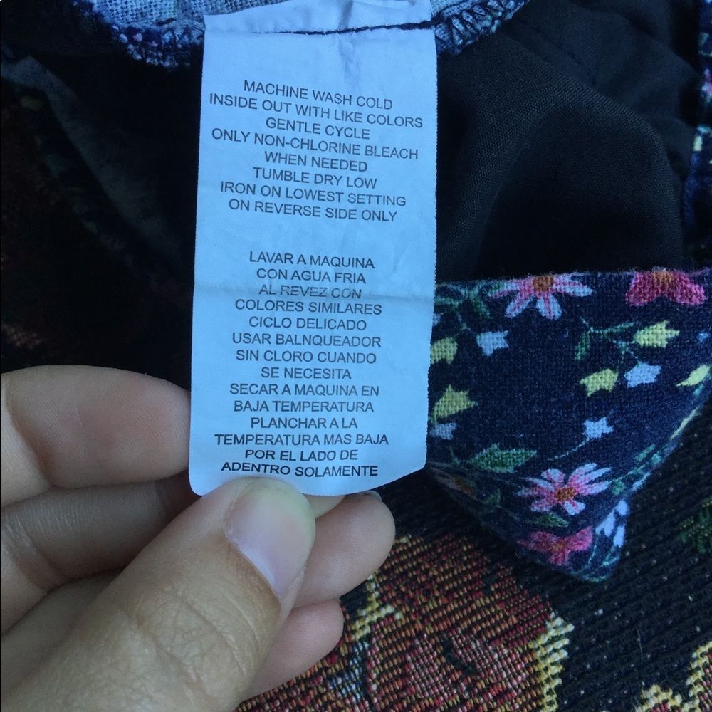 Jolt Relaxed Floral Tie Short Size 28 (Juniors 7) - Picture 9 of 10